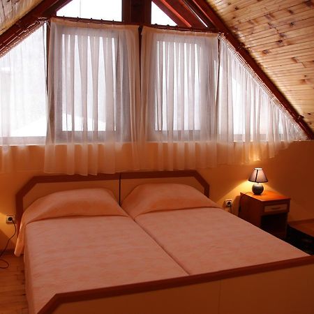 Kovanlika Hotel Razgrad Buitenkant foto