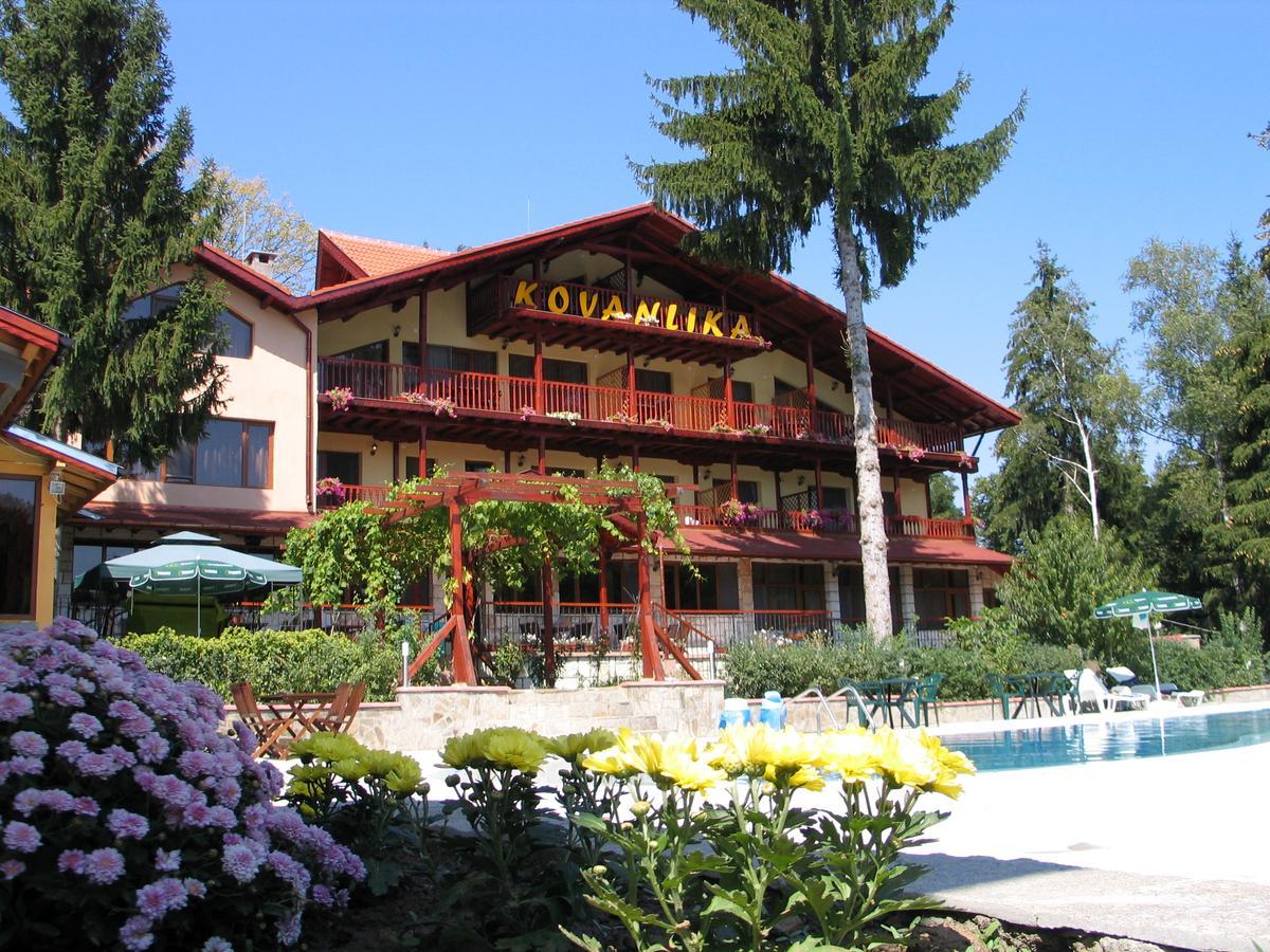 Kovanlika Hotel Razgrad Buitenkant foto