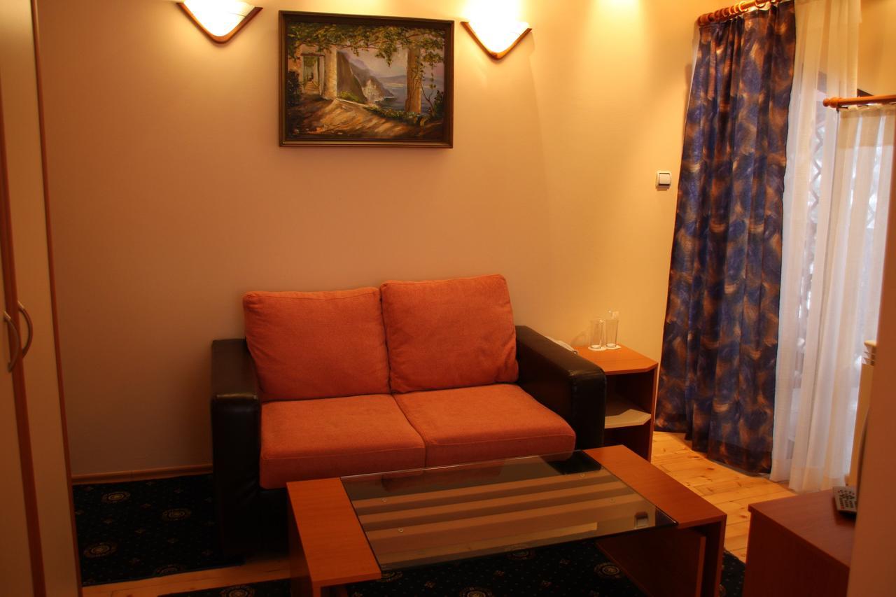 Kovanlika Hotel Razgrad Buitenkant foto