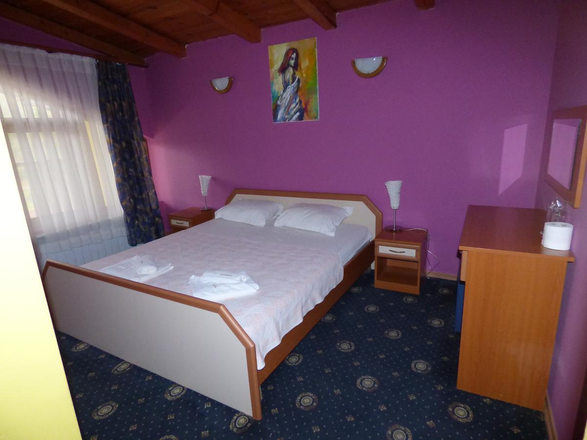 Kovanlika Hotel Razgrad Buitenkant foto